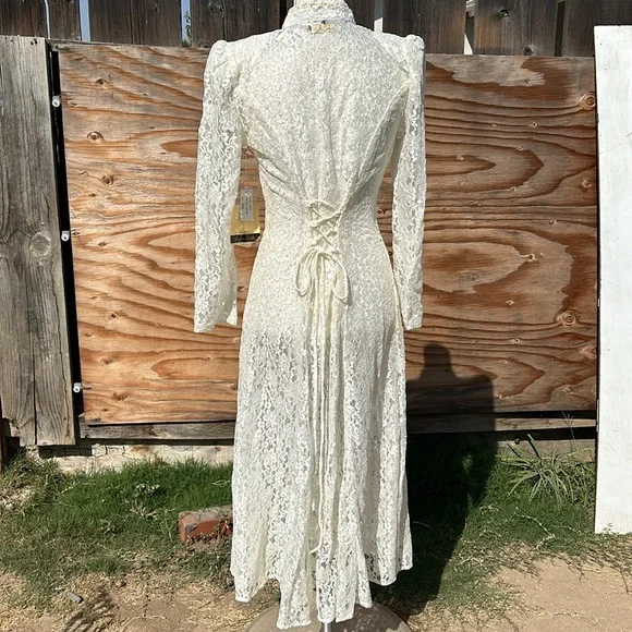 Vintage Dana Scott Lace Dress - Picture 3 of 11